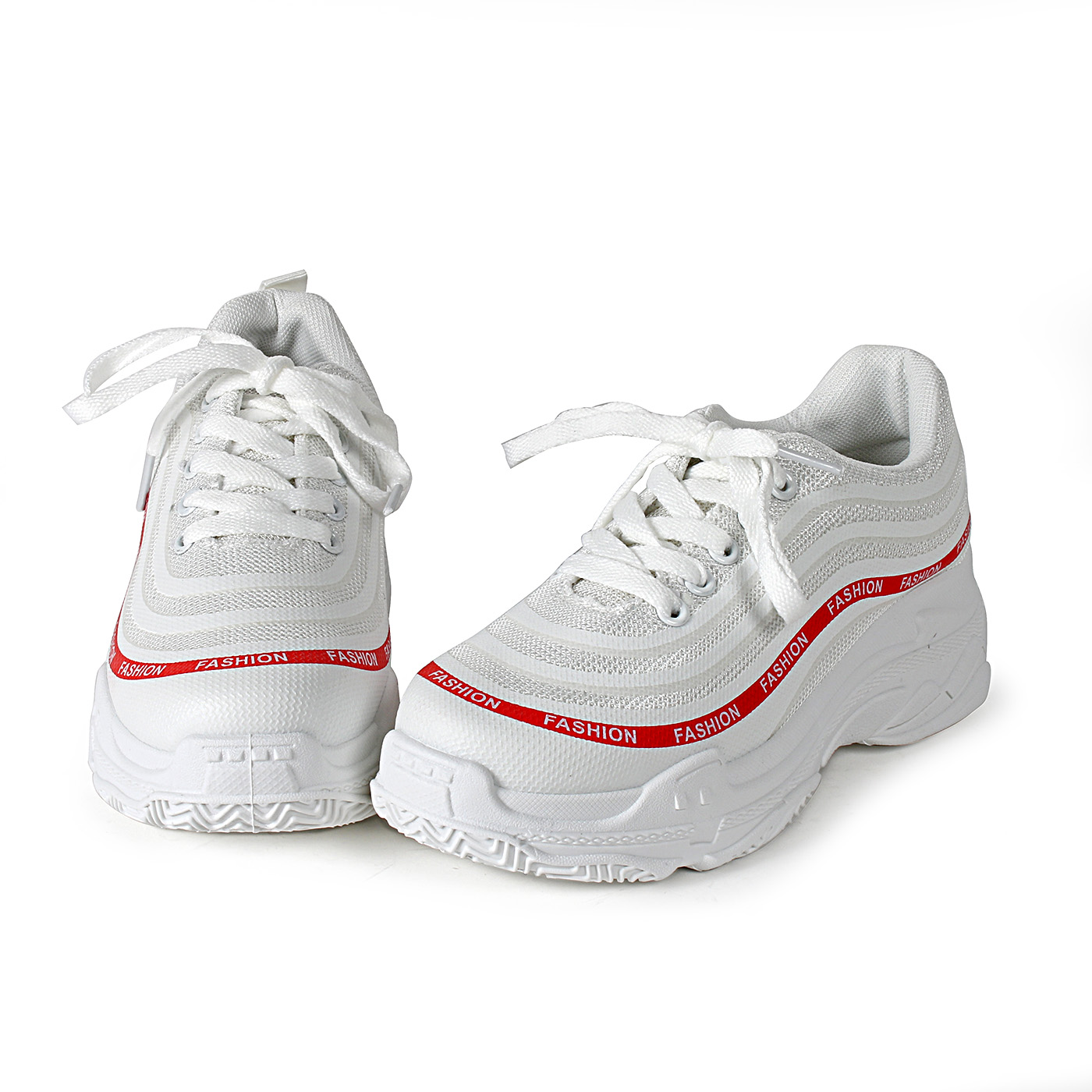scarpe da tennis con suola alta